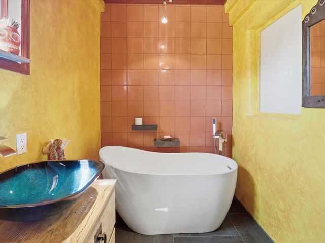 1204 Agua Fria Street, Santa Fe, NM 87501