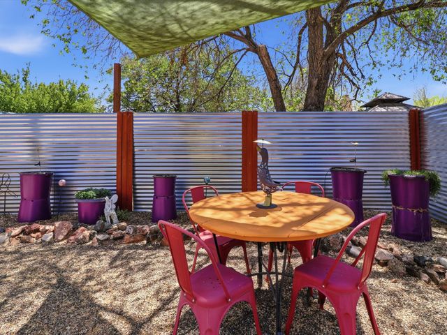 1204 Agua Fria Street, Santa Fe, NM 87501