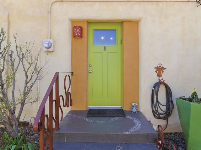 1204 Agua Fria Street, Santa Fe, NM 87501