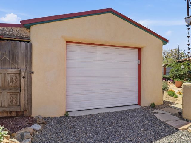1204 Agua Fria Street, Santa Fe, NM 87501