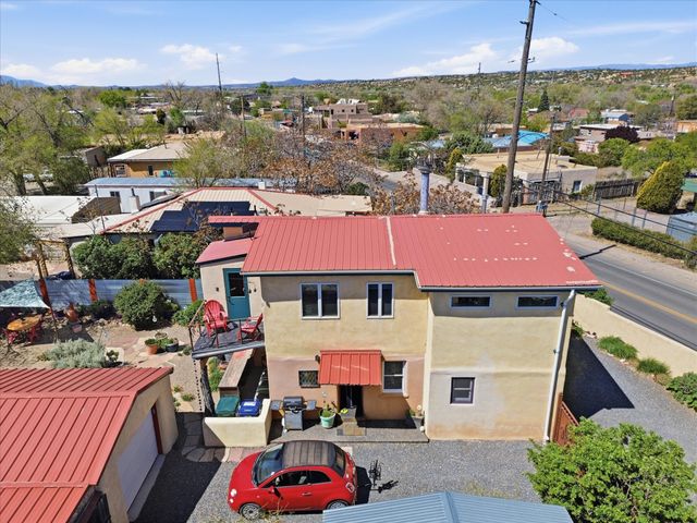 1204 Agua Fria Street, Santa Fe, NM 87501