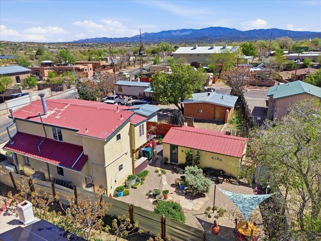 1204 Agua Fria Street, Santa Fe, NM 87501