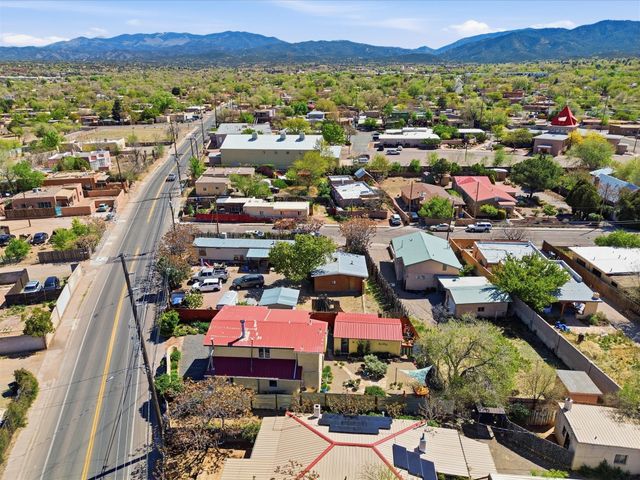 1204 Agua Fria Street, Santa Fe, NM 87501