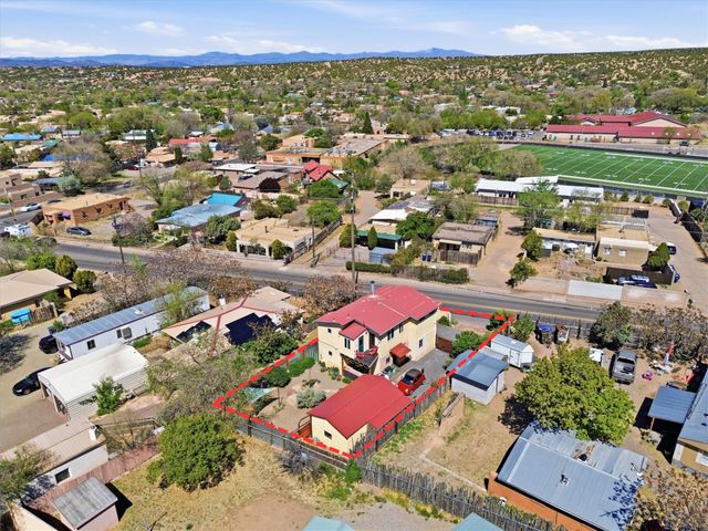 1204 Agua Fria Street, Santa Fe, NM 87501