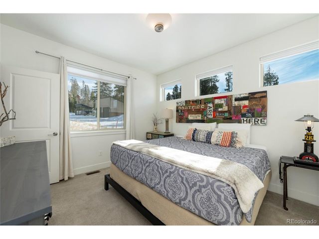 40 Journey Way, Fraser, CO 80442