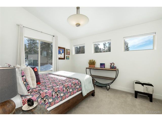 40 Journey Way, Fraser, CO 80442