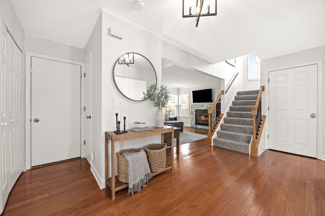 1398 Newcastle Court, Bartlett, IL 60103