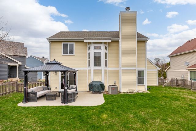 1398 Newcastle Court, Bartlett, IL 60103