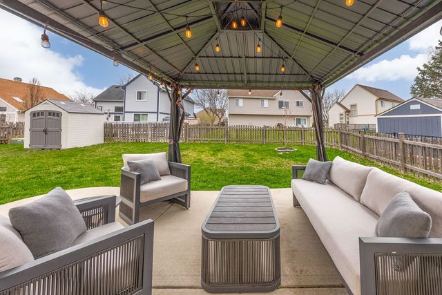 1398 Newcastle Court, Bartlett, IL 60103