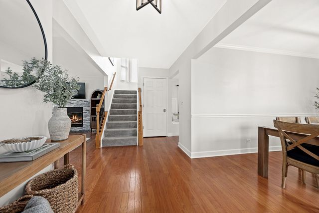 1398 Newcastle Court, Bartlett, IL 60103