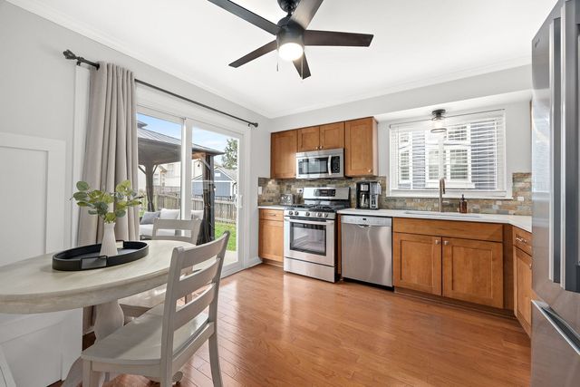 1398 Newcastle Court, Bartlett, IL 60103