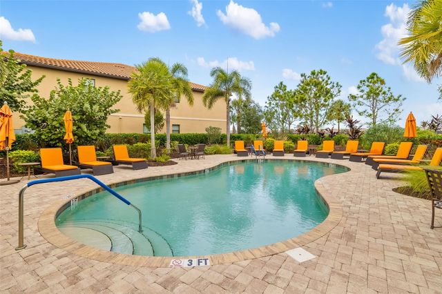 13725 MESSINA LOOP 104, Bradenton, FL 34211