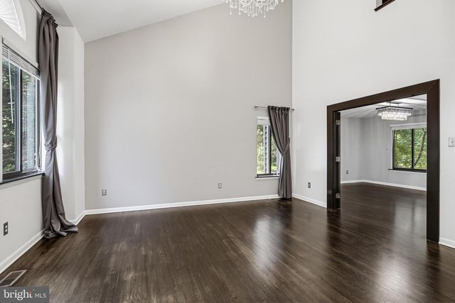 6103 TRIANGLE DR, Columbia, MD 21044