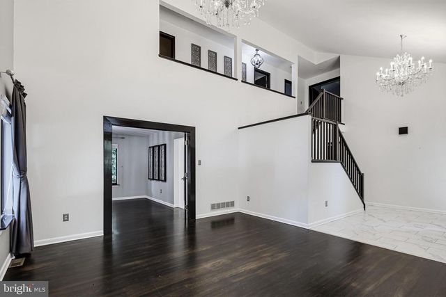 6103 TRIANGLE DR, Columbia, MD 21044