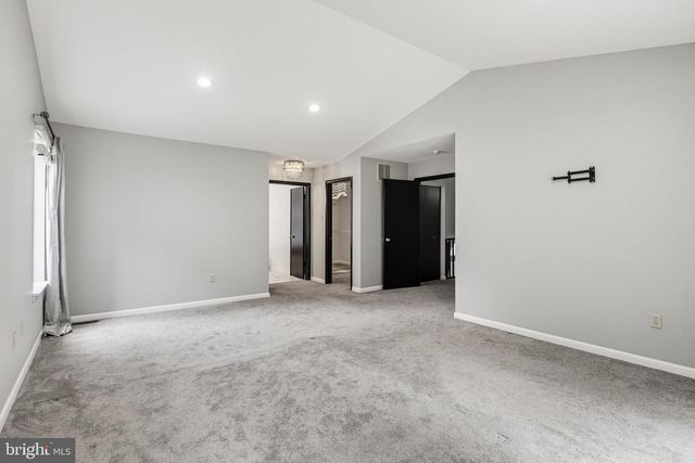 6103 TRIANGLE DR, Columbia, MD 21044