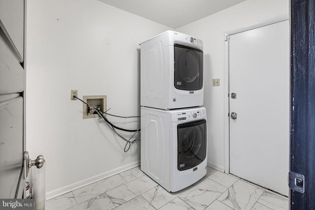 6103 TRIANGLE DR, Columbia, MD 21044