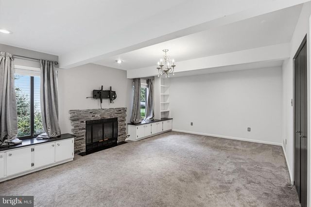 6103 TRIANGLE DR, Columbia, MD 21044