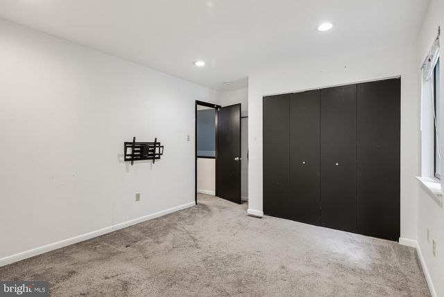 6103 TRIANGLE DR, Columbia, MD 21044