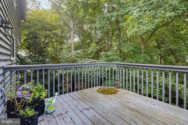 6103 TRIANGLE DR, Columbia, MD 21044
