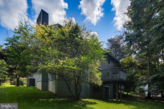 6103 TRIANGLE DR, Columbia, MD 21044