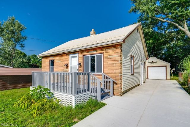 4100 Fairgrove Avenue SW, Massillon, OH 44646