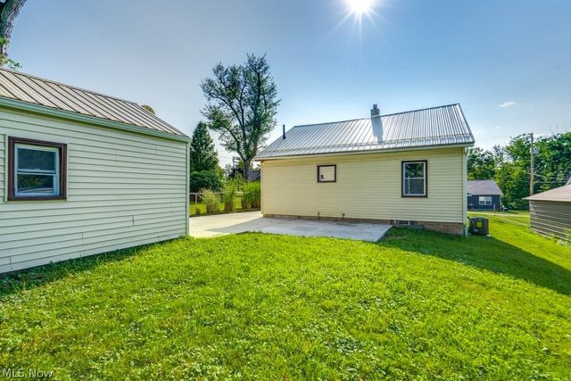 4100 Fairgrove Avenue SW, Massillon, OH 44646
