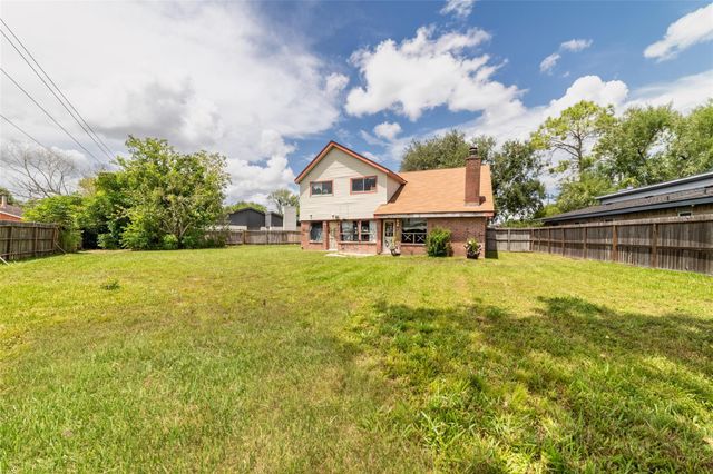 1203 Whispering Pine Drive, Missouri City, TX 77489