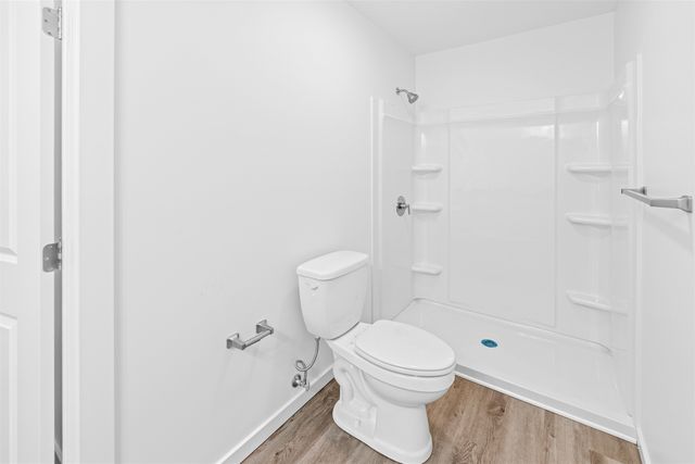 1203 Fountain Dr, Salina, KS 67401