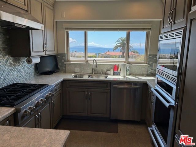 3908 Castlerock Road, Malibu, CA 90265