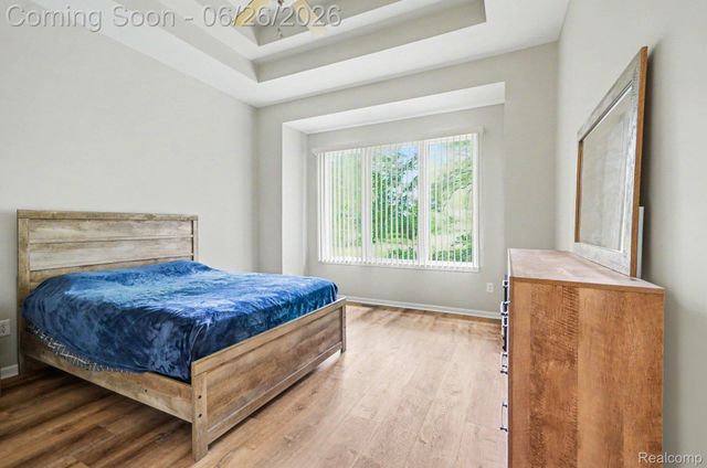30268 Berghway Trail, Warren, MI 48092