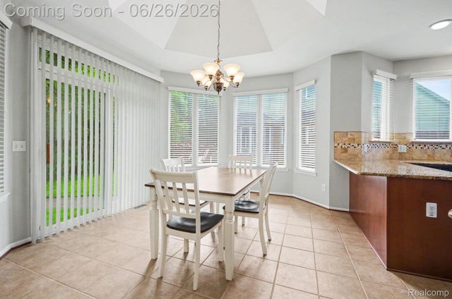 30268 Berghway Trail, Warren, MI 48092