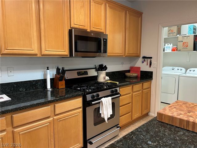 5832 Vista Luna Street, North Las Vegas, NV 89031