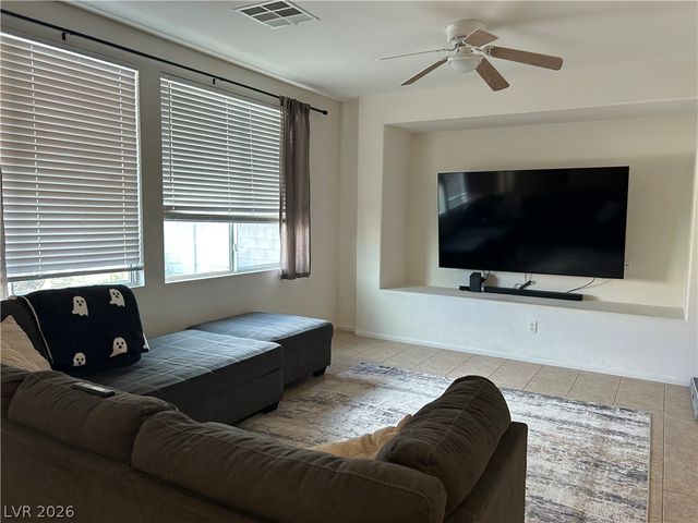 5832 Vista Luna Street, North Las Vegas, NV 89031