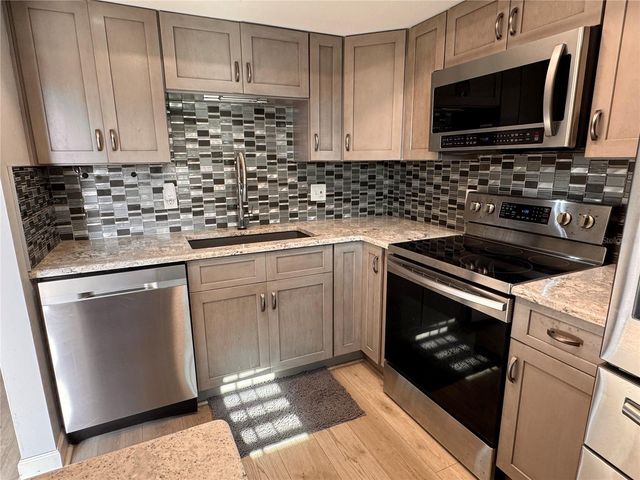 601 N HERCULES AVENUE 1404, Clearwater, FL 33765