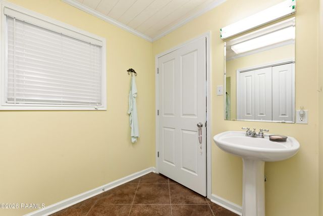 1136 Herman Dupuis Road, Breaux Bridge, LA 70517