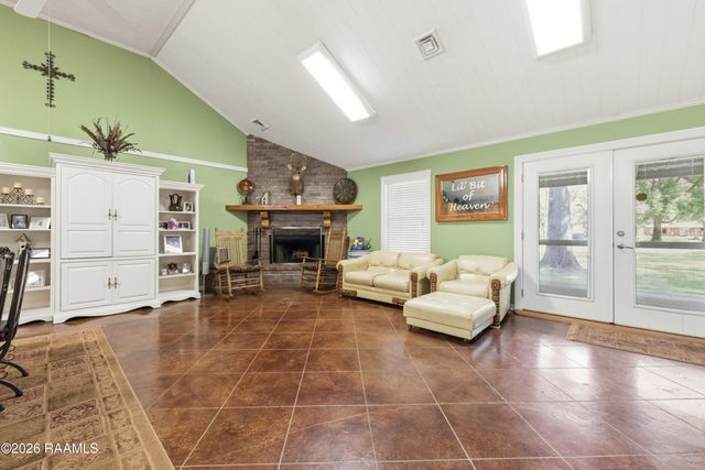 1136 Herman Dupuis Road, Breaux Bridge, LA 70517