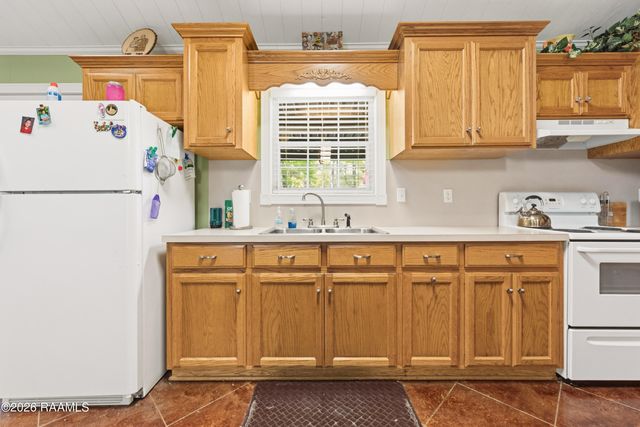 1136 Herman Dupuis Road, Breaux Bridge, LA 70517