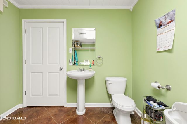 1136 Herman Dupuis Road, Breaux Bridge, LA 70517