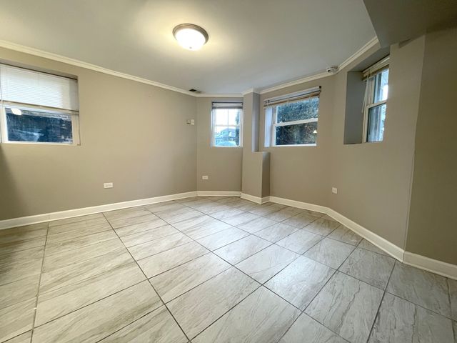 1817 S 56th Court G, Cicero, IL 60804