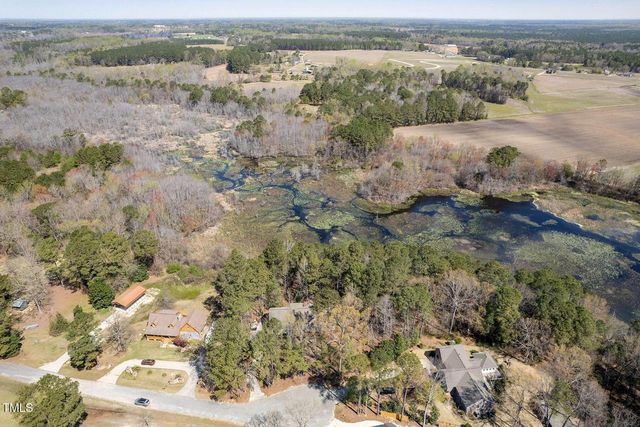 167 Coachmans Cove Road, Four Oaks, NC 27524