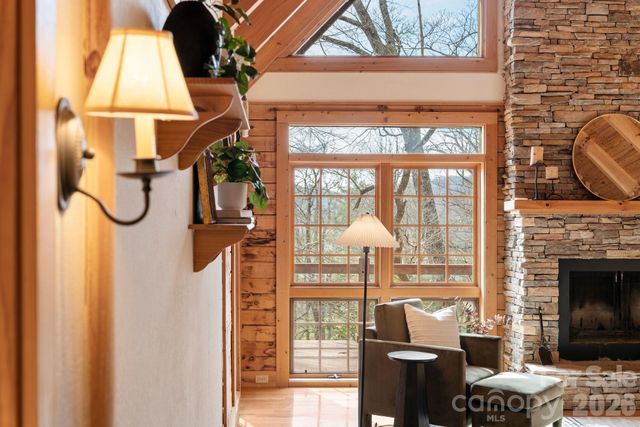 219 Woodlyn Etch Drive, Hendersonville, NC 28792