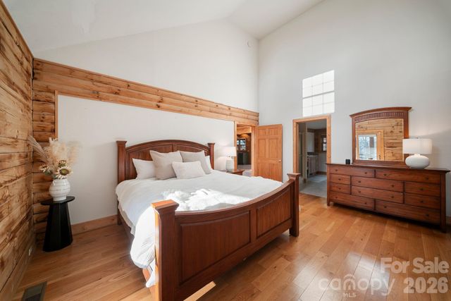 219 Woodlyn Etch Drive, Hendersonville, NC 28792