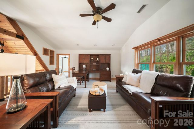 219 Woodlyn Etch Drive, Hendersonville, NC 28792