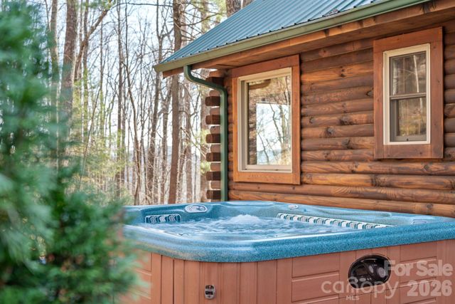 219 Woodlyn Etch Drive, Hendersonville, NC 28792