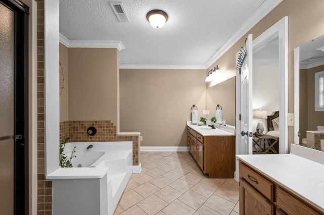 8921 Grey Mountain Drive, Ooltewah, TN 37363