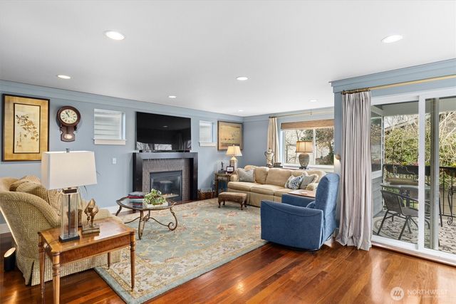 3414 33rd Avenue SW, Seattle, WA 98126