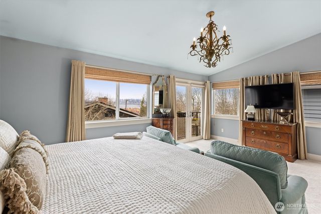 3414 33rd Avenue SW, Seattle, WA 98126