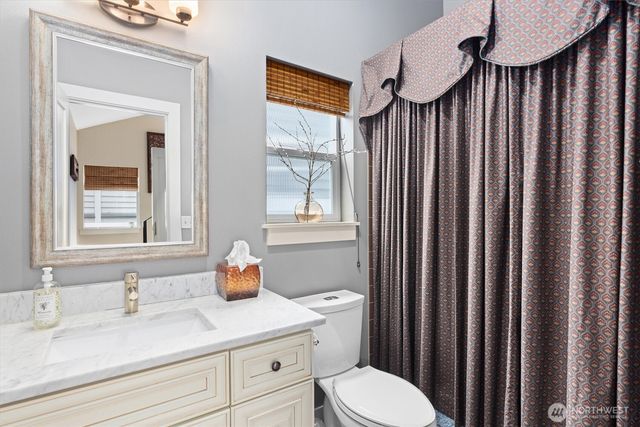 3414 33rd Avenue SW, Seattle, WA 98126