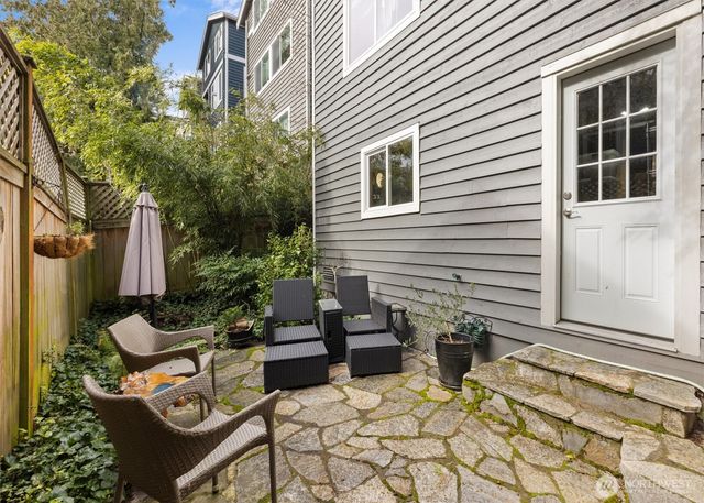 3414 33rd Avenue SW, Seattle, WA 98126