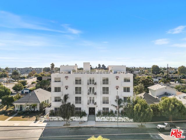 11908 Exposition Boulevard, Los Angeles, CA 90064